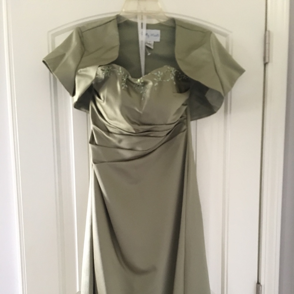 Olive green bridesmaid/prom dress